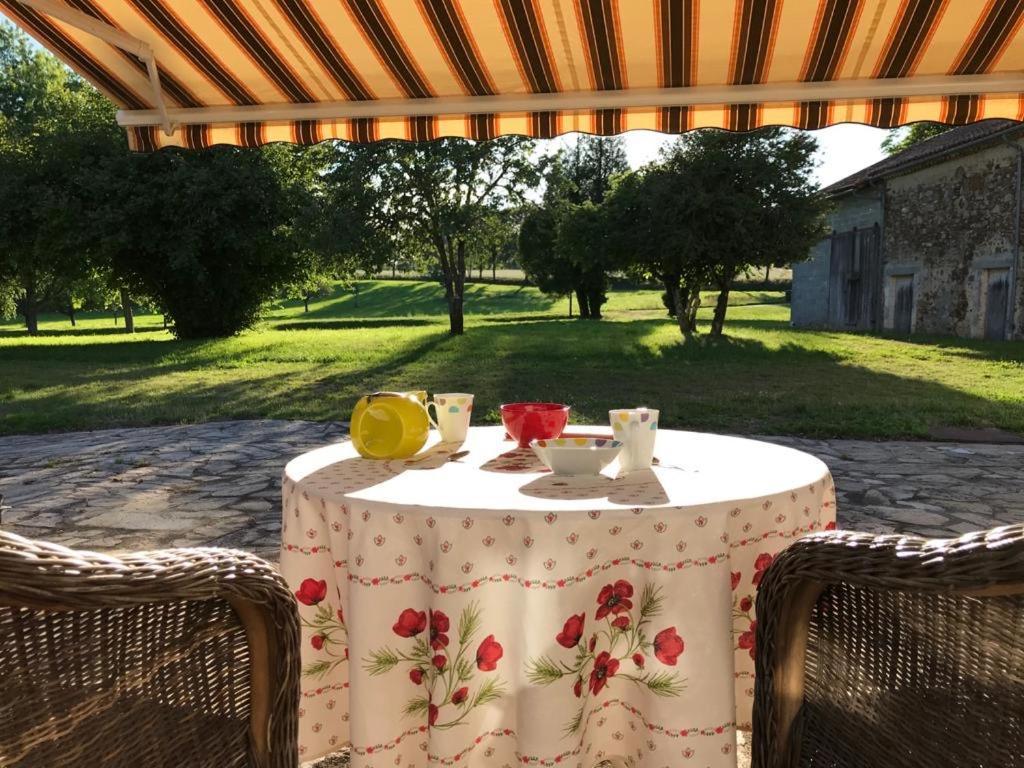La Jarisse Villa Saint-Martin-de-Fressengeas Kültér fotó